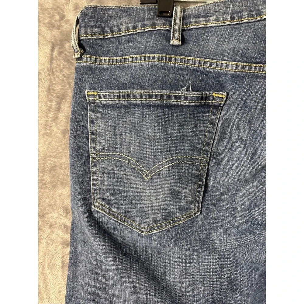 Levis 514 Straight Fit Mens Jeans 42x32 Medium Wash Blue Denim Pants